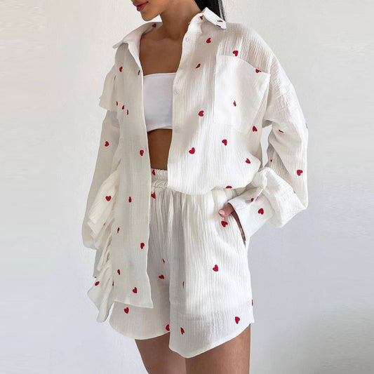 Conjunto de blusa y pantalones cortos con volantes de manga larga con estampado floral de corazón para mujer