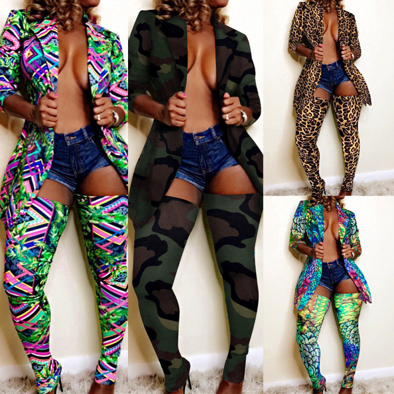Conjunto de abrigo informal de manga larga con solapa y pantalones ajustados con estampado gráfico para mujer