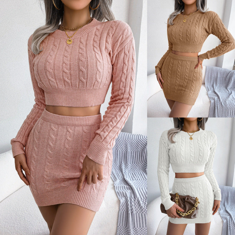 Conjunto de punto con falda a la cadera y suéter corto con giro informal para mujer