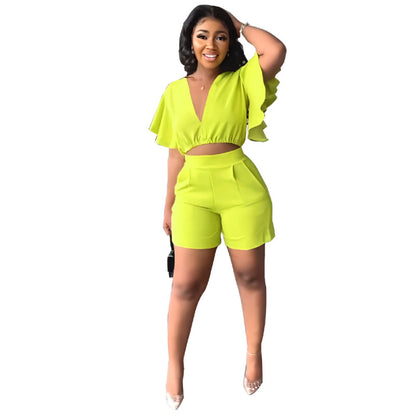 Conjunto de dos piezas de verano para mujer: top corto con cuello en V y pantalones cortos informales con volantes