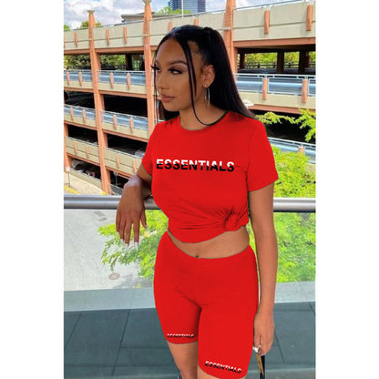 Conjunto deportivo informal para mujer con camiseta de manga corta y pantalones cortos ajustados con estampado de letras