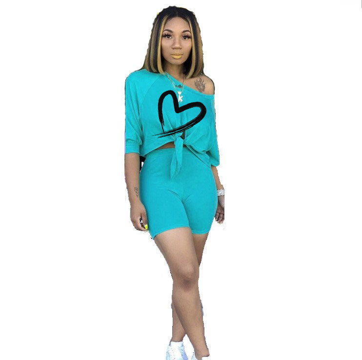 Conjunto informal de dos piezas para mujer, con hombros descubiertos, manga corta y estampado de corazones