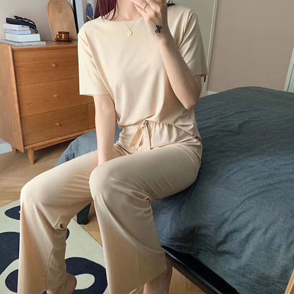 Conjunto de dos piezas de top y pantalón de manga corta de seda helada informal de verano para mujer