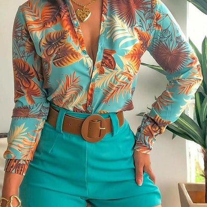 Conjunto de dos piezas de camiseta y pantalones cortos con cuello alto, estampados y manga larga para mujer