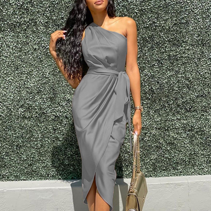 Vestido midi informal irregular con lazo en la cintura y un hombro de satén de color liso para mujer