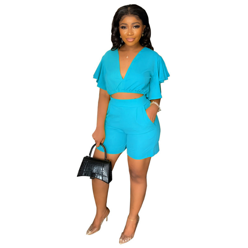 Conjunto de dos piezas de verano para mujer: top corto con cuello en V y pantalones cortos informales con volantes