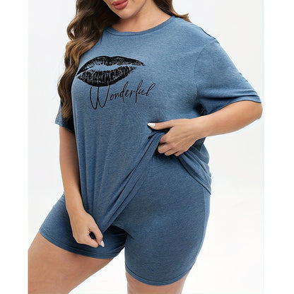 Conjunto de dos piezas de top y pantalones cortos de manga corta con cuello redondo y estampado de labios para mujer, sencillo e informal, de talla grande