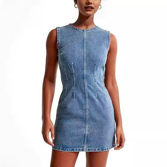 Vestido vaquero informal sencillo de color liso con cuello redondo, sin mangas y corte ajustado para mujer