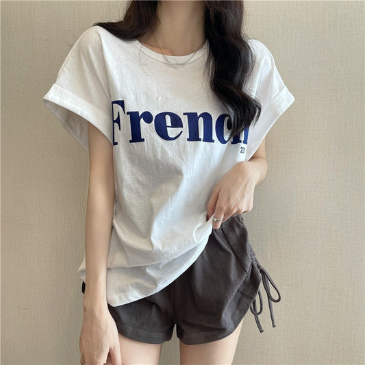 Camiseta informal de manga corta con cuello redondo y estampado del alfabeto para mujer