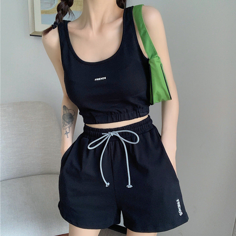 Conjunto deportivo informal de moda para mujer, con camiseta sin mangas y pantalones cortos con cuello en U