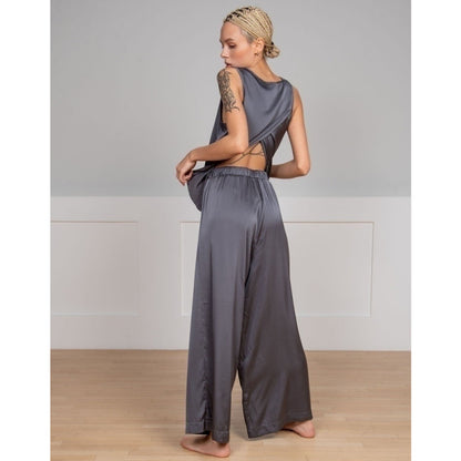 Conjunto de top y pantalón sin mangas cruzados en color liso informal a la moda para mujer