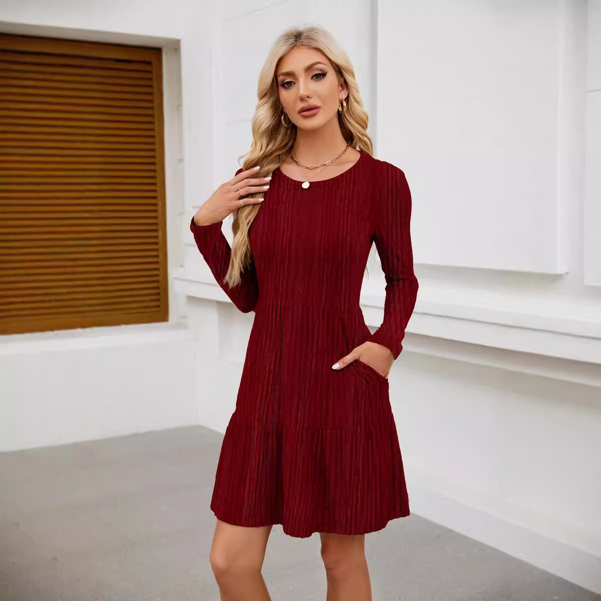 Women Crewneck Pocket Casual Knee Length Long Sleeve Knitted Dress