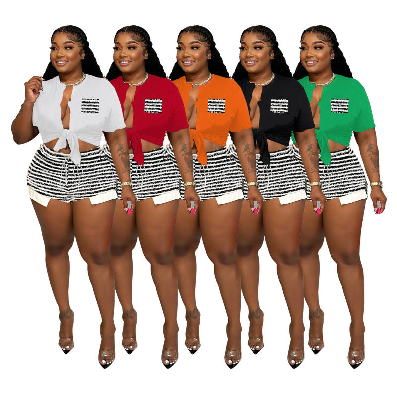 Conjunto de dos piezas con top y pantalones cortos a rayas con cordones informales para mujer
