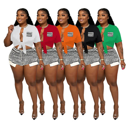 Conjunto de dos piezas con top y pantalones cortos a rayas con cordones informales para mujer