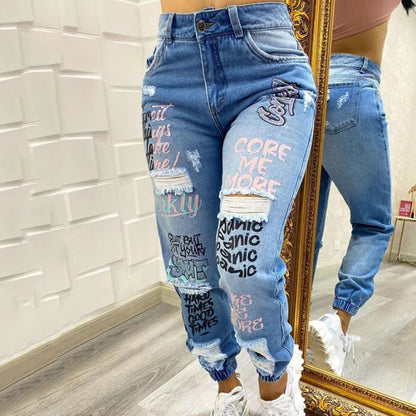 Vaqueros rotos con estampado de letras informales de moda para mujer