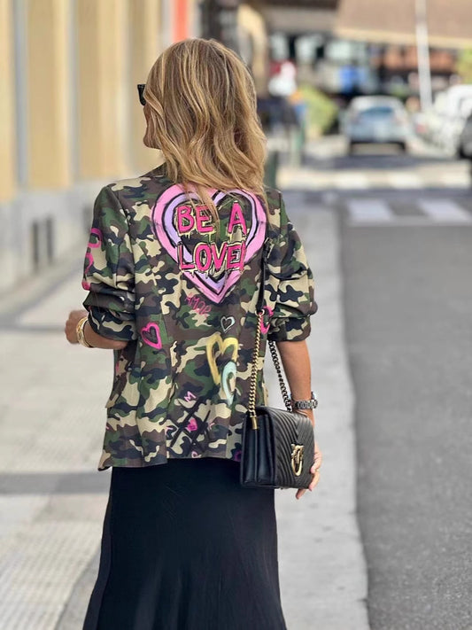 Chaqueta informal de camuflaje con botones de solapa para mujer