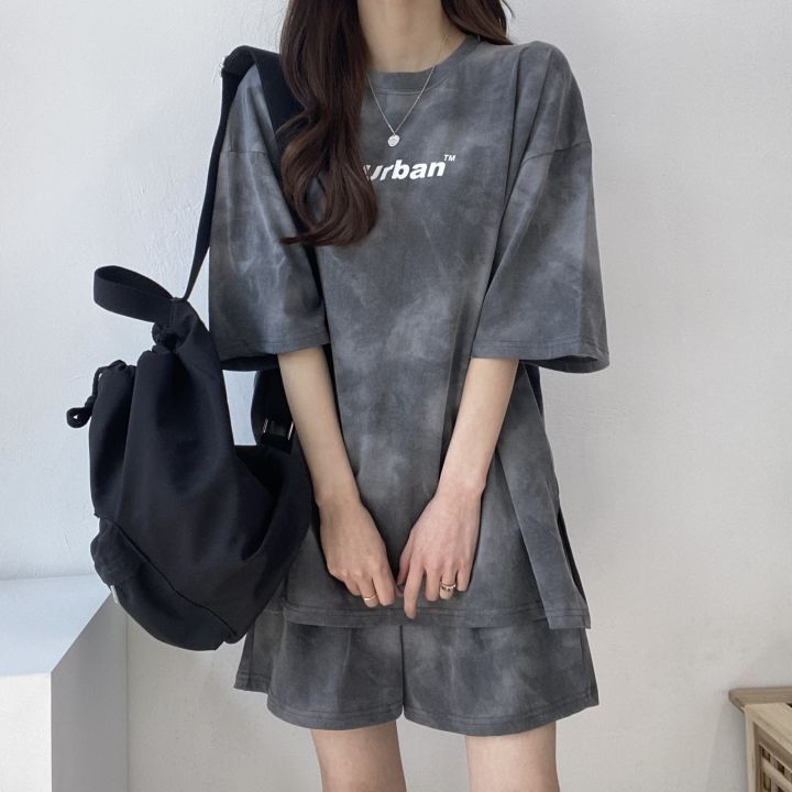 Conjunto de dos piezas para mujer: camiseta informal de manga corta con estampado tie-dye y pantalones cortos holgados