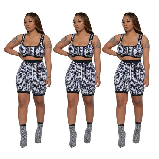 Conjunto de camiseta sin mangas corta informal y pantalones cortos ajustados para mujer