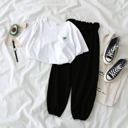 Conjunto deportivo informal de verano para mujer, camiseta de manga corta con estampado de corazón y pantalones largos con cintura elástica