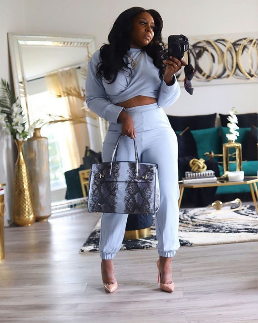 Conjunto de dos piezas de top y pantalones de manga larga cruzados de talla grande para mujer