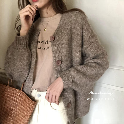 Camiseta informal de manga corta con cuello redondo y estampado de letras en color liso para mujer