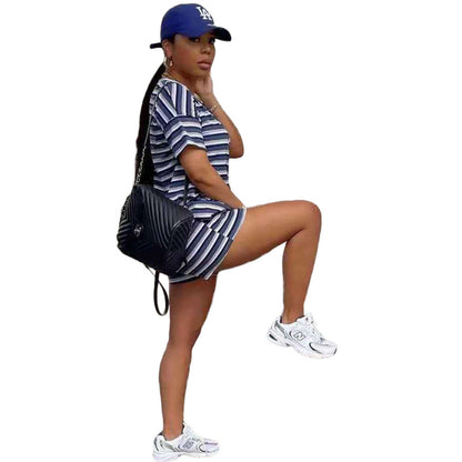 Conjunto deportivo informal de manga corta con estampado de rayas para mujer
