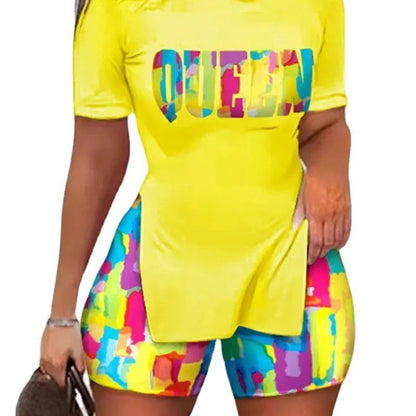 Conjunto de dos piezas de top y pantalones cortos con abertura y estampado informal para mujer de talla grande