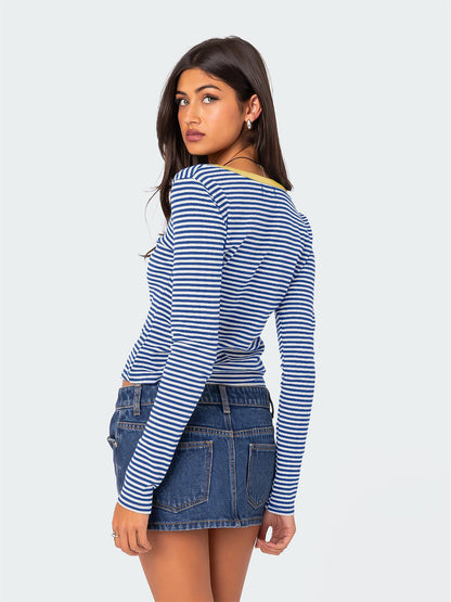 Camiseta informal de manga larga a rayas con cuello en V para mujer