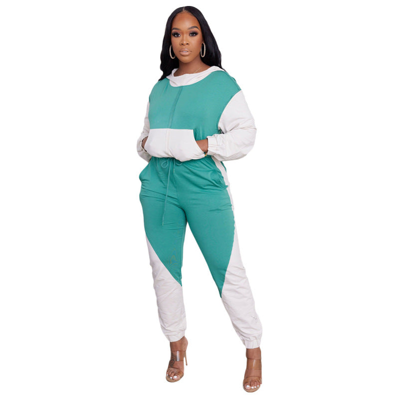 Conjunto de sudadera y pantalones con capucha y costuras en contraste de color para mujer