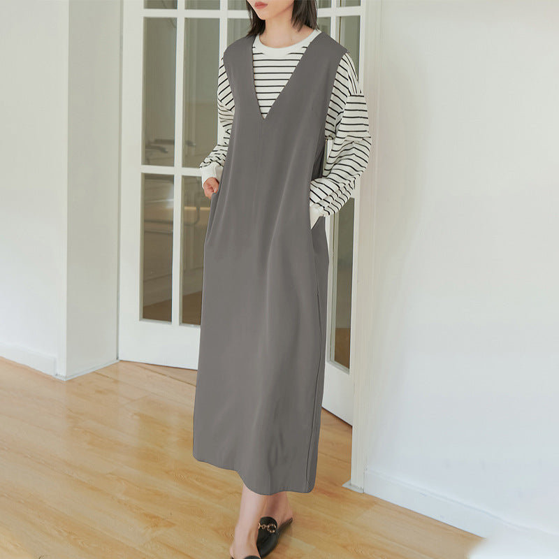 Women Casual Loose Solid Color Sleeveless V-Neck Over-The-Knee Pocket Dress