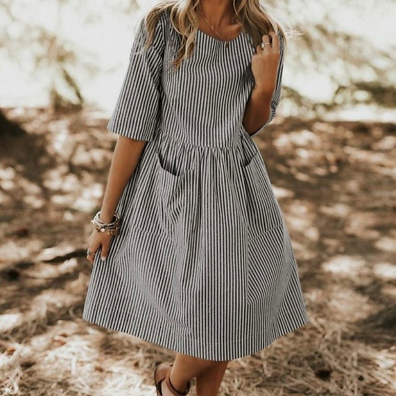 Women Round Neck Stripe Pocket Loose Casual Dress