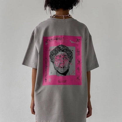Camiseta informal holgada de manga corta con cuello redondo y estampado gráfico para mujer