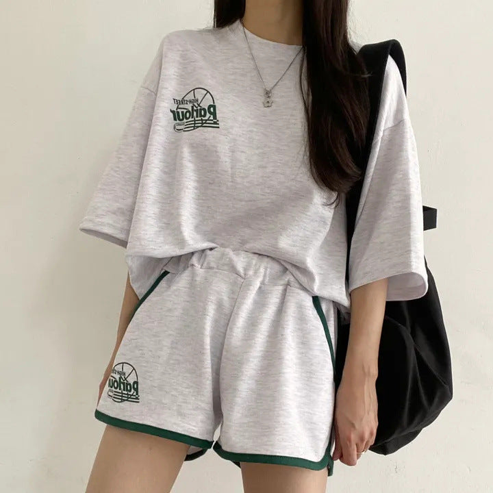 Conjunto de dos piezas de camiseta de manga corta con estampado informal y pantalones cortos holgados para mujer