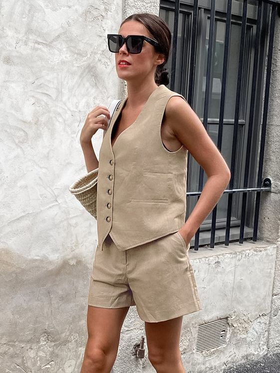 Conjunto de dos piezas formado por blazer, chaleco y pantalones cortos, informal, sin mangas, para mujer