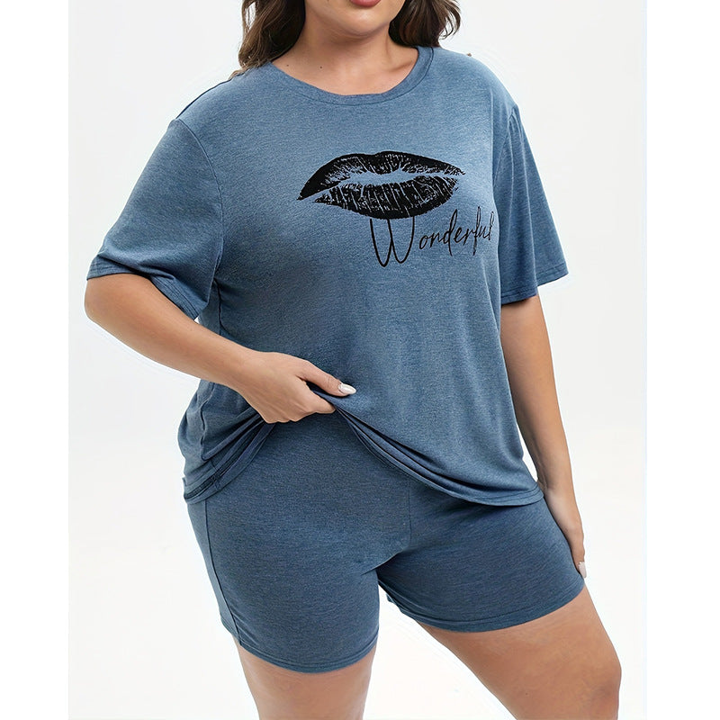 Conjunto de dos piezas de top y pantalones cortos de manga corta con cuello redondo y estampado de labios para mujer, sencillo e informal, de talla grande