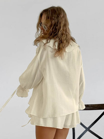 Conjunto de dos piezas de top y pantalones cortos holgados de manga larga con volantes y solapa informal para mujer