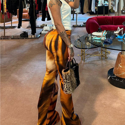 Pantalones microacampanados con estampado de tigre para mujer