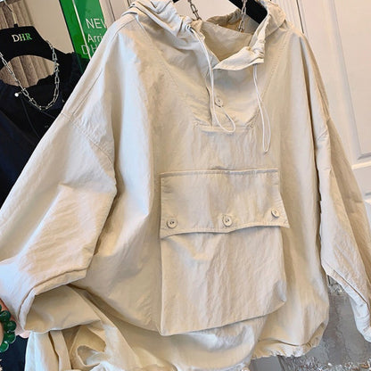 Sudadera con capucha holgada informal de color liso con costuras en los bolsillos y protección solar para mujer