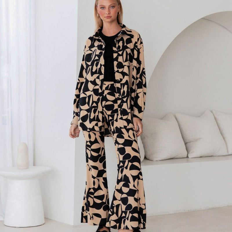 Conjunto de pijama holgado con estampado de diseño informal para mujer