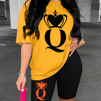 Conjunto deportivo informal de camiseta y pantalones cortos de manga corta con estampado de letras de corona para mujer