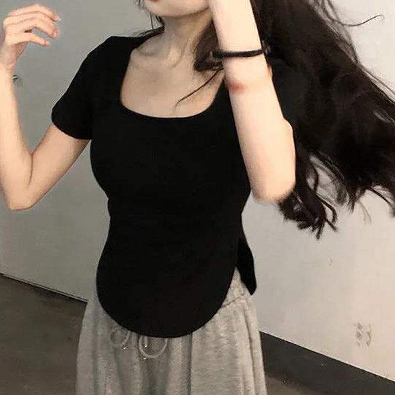 Camiseta informal de manga corta irregular con cuello en U y color liso para mujer