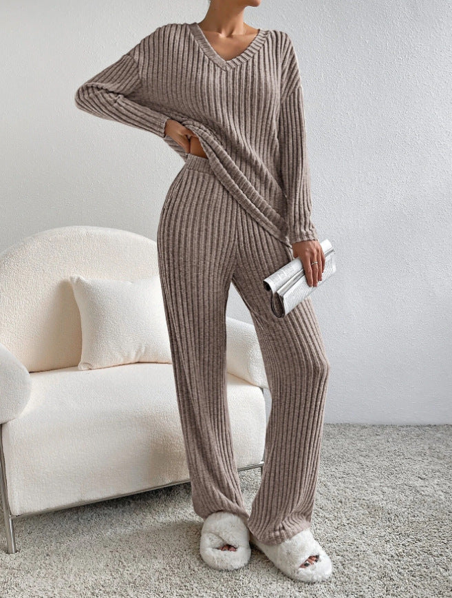 Conjunto de dos piezas de top y pantalones rectos de manga larga de punto con cuello en V informal para mujer