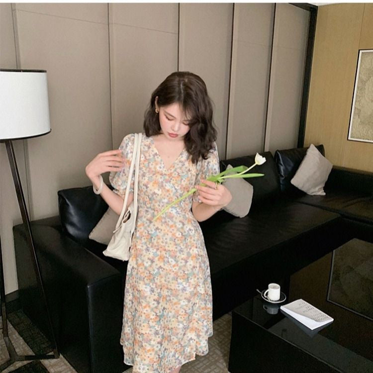 Women Casual Summer Vacation Sweet Puff Sleeve Floral V Neck Dress