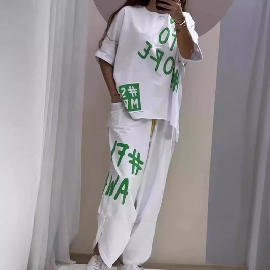 Conjunto de dos piezas de top y pantalón de manga corta con cuello redondo y estampado de letras para mujer