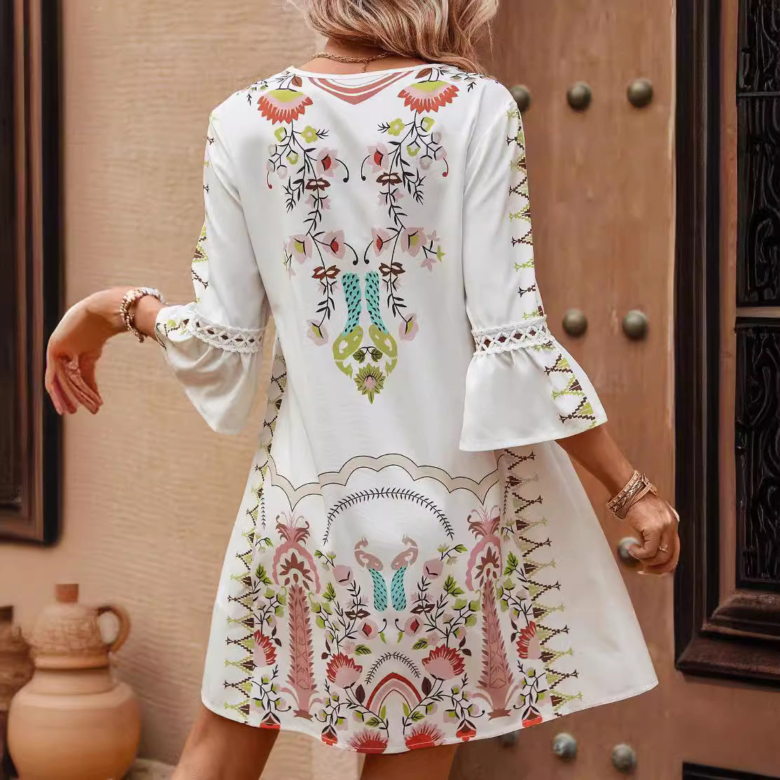 Vestido bohemio informal con estampado floral y escote en V y mangas abullonadas para mujer