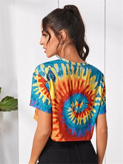 Camiseta de manga corta holgada con estampado de letras y teñido anudado informal para mujer