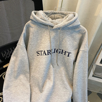 Vestido con capucha de manga larga con estampado de letras sueltas e informales para mujer de otoño e invierno