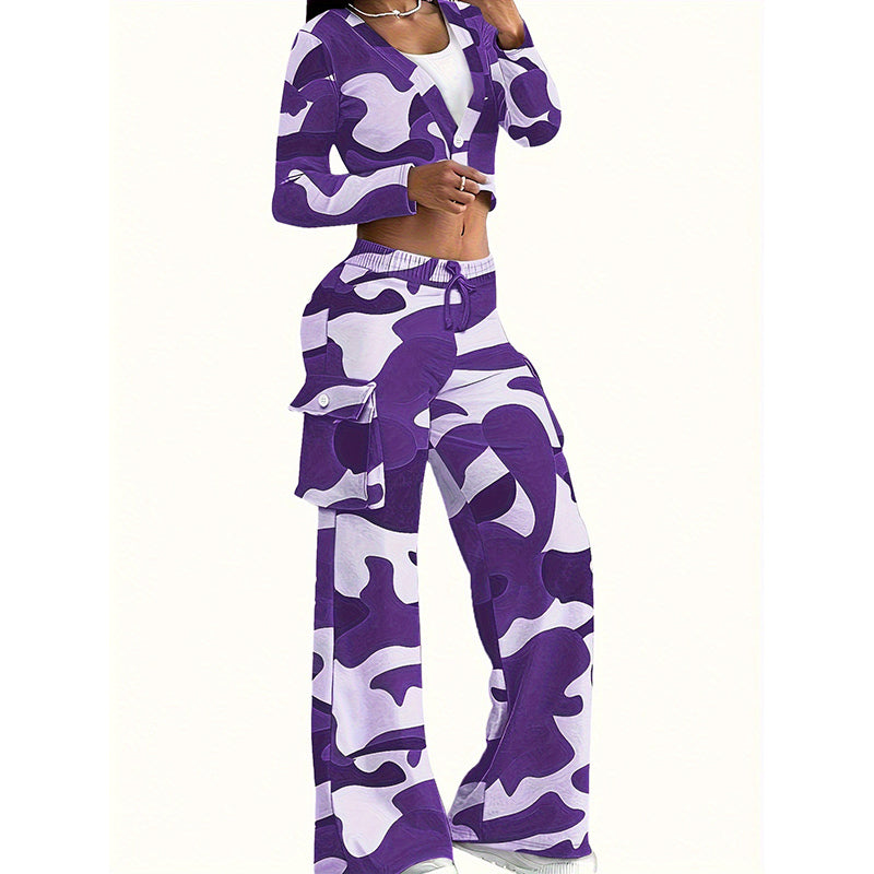 Conjunto de dos piezas de top corto de manga larga con estampado de camuflaje informal para mujer
