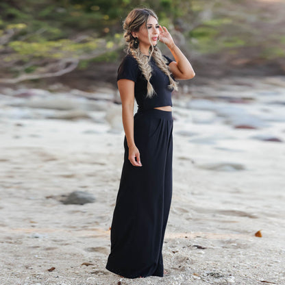 Conjunto de dos piezas de top de manga corta y pantalón ancho de color liso informal de verano para mujer