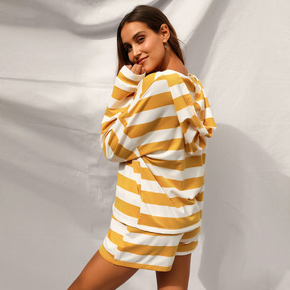 Conjunto de dos piezas de sudadera y pantalones cortos deportivos a rayas para mujer, estilo informal, para vacaciones de verano